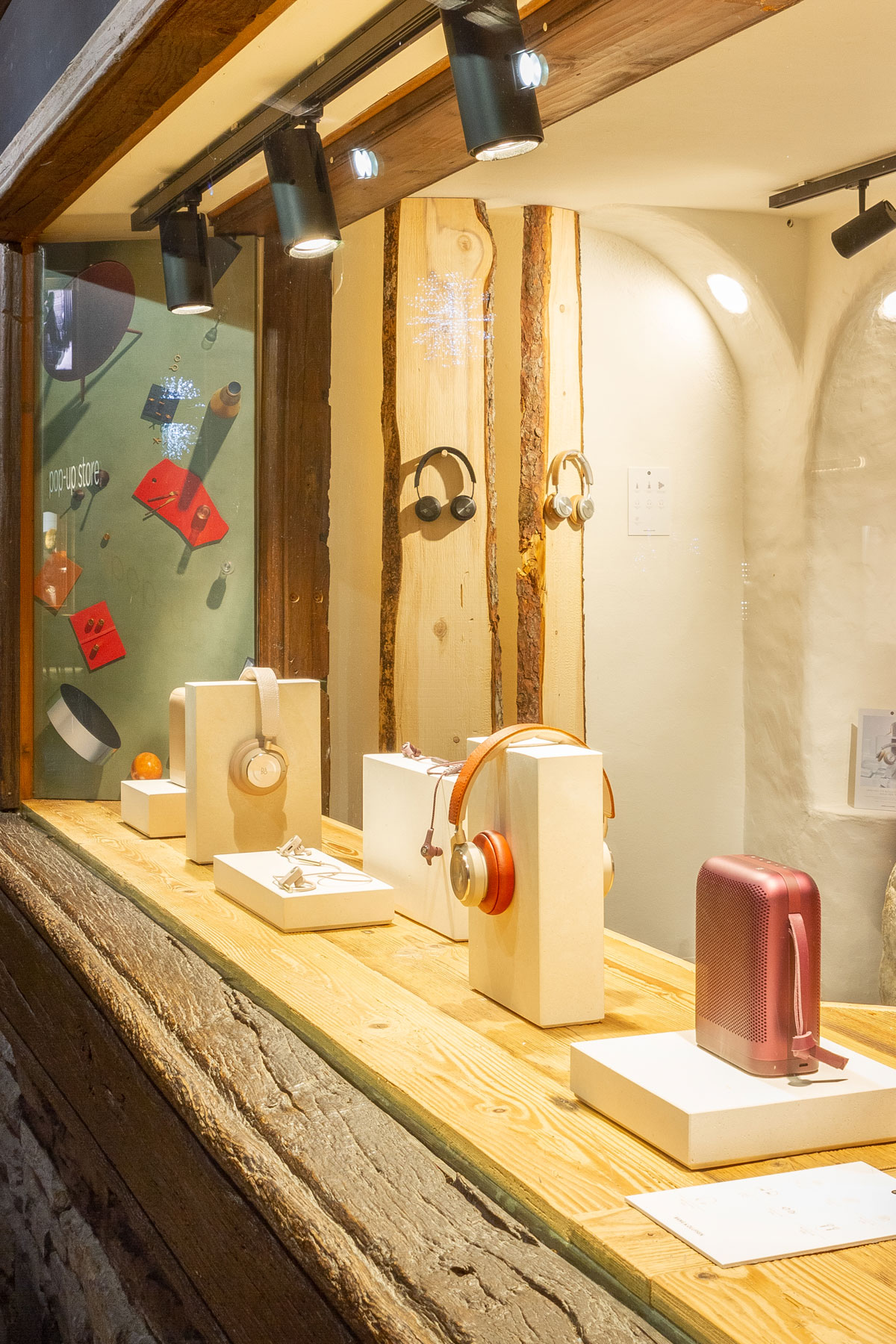 Pop-up store vetrina Courmayeur
