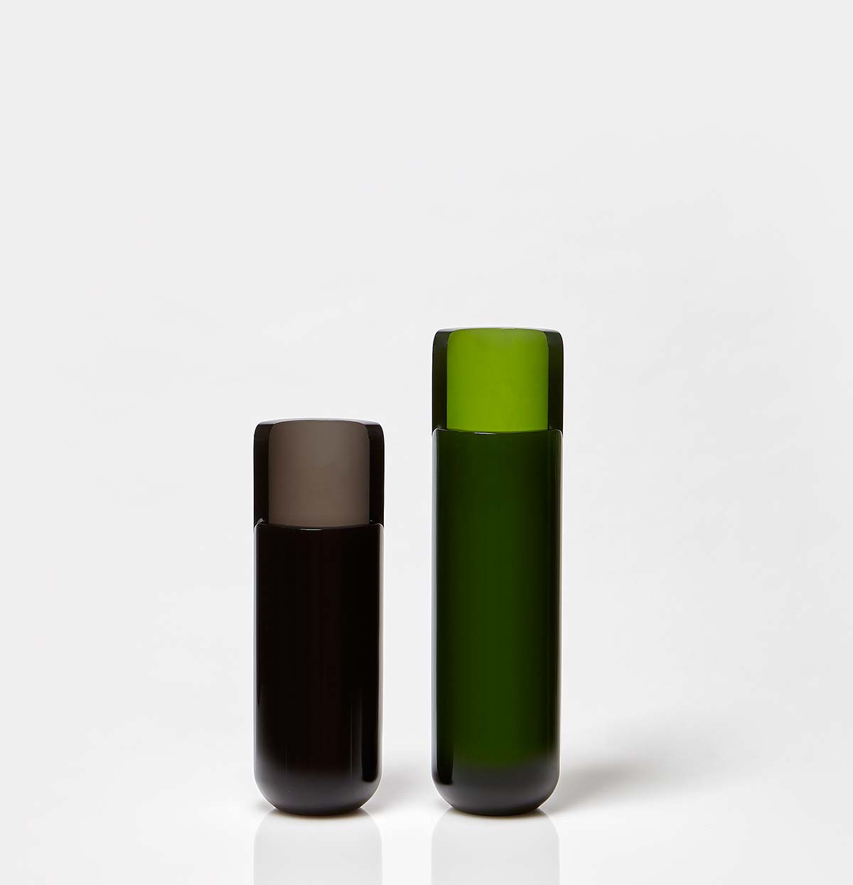 Vaso Masa, colori fumè e bottiglia, by Calvi Brambilla per Antoniolupi