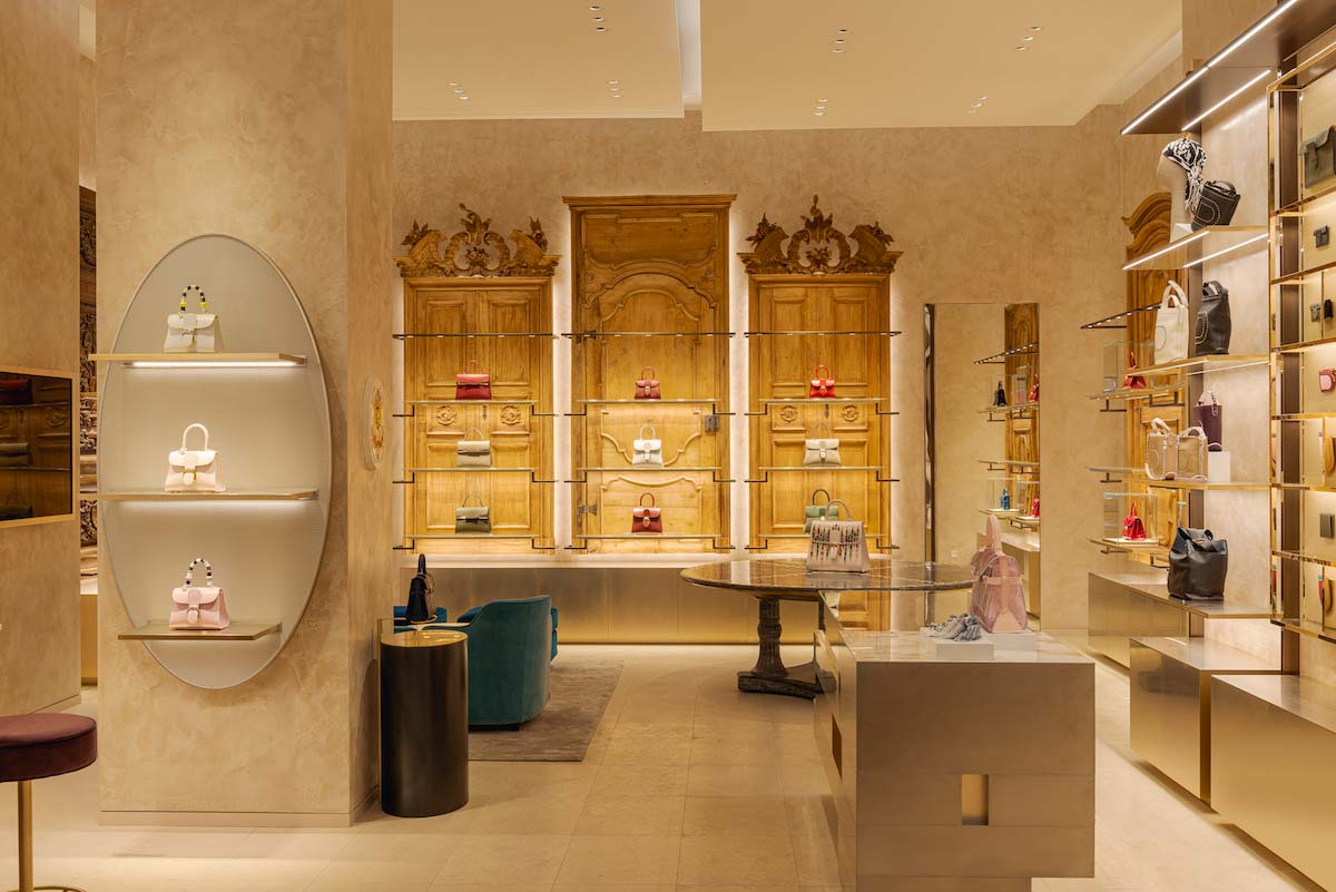 Delvaux di nuovo a Parigi
