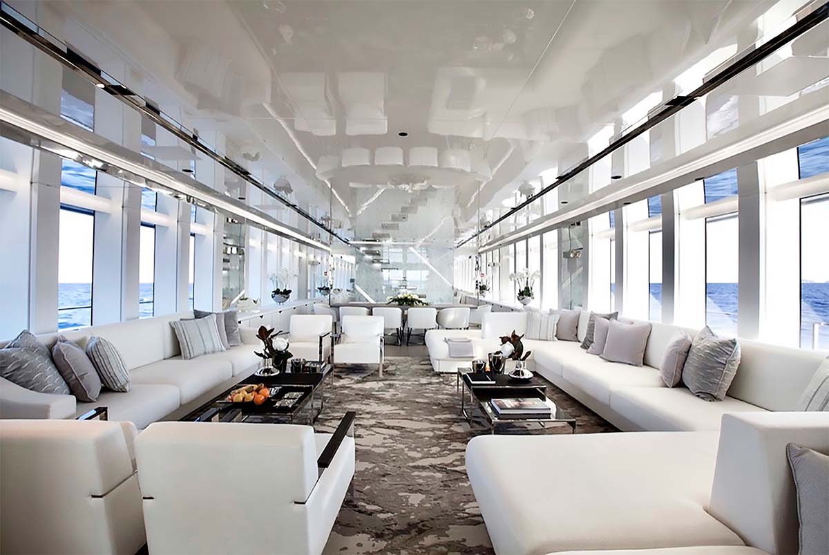 Illulian personalizza il super yacht My Forever