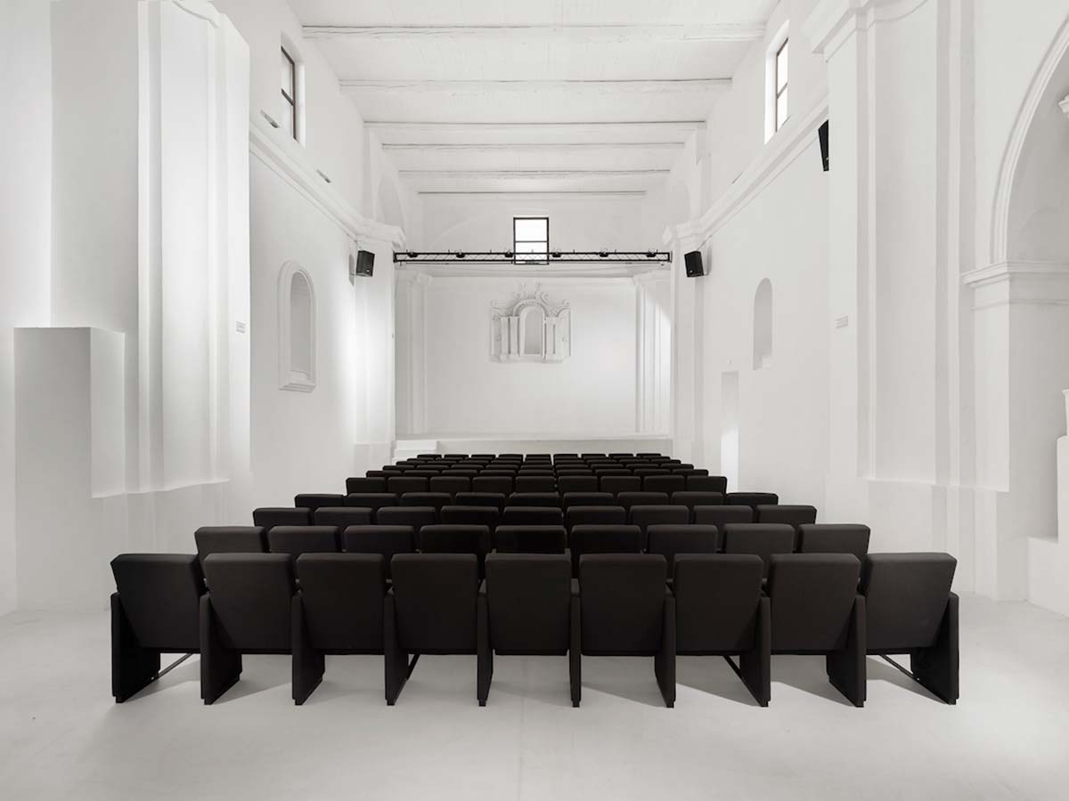 Una chiesa per il teatro
