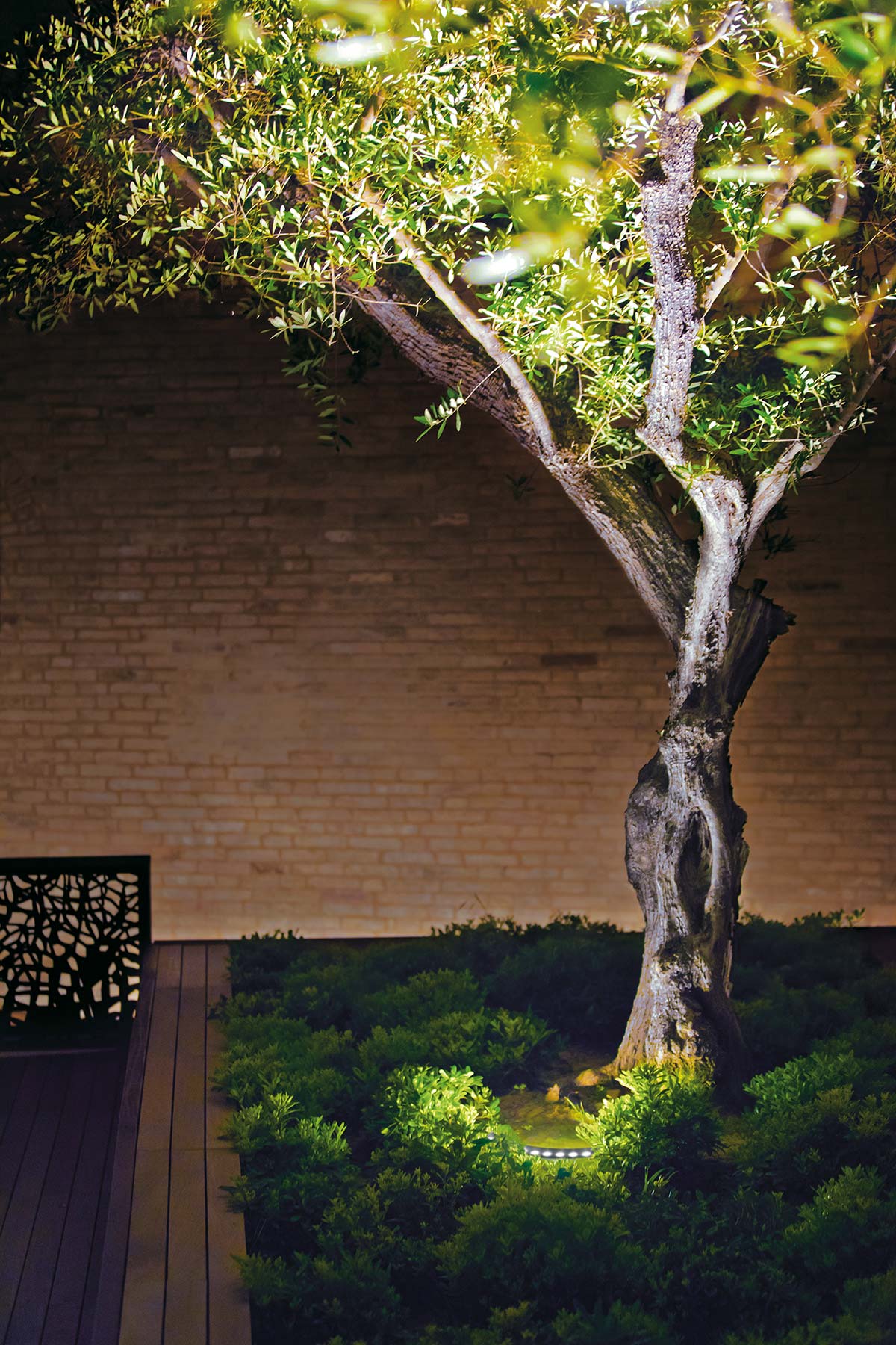 Lun-Up-Evo by iGuzzini, Design Dean Skira - Photo © Archivio iGuzzini