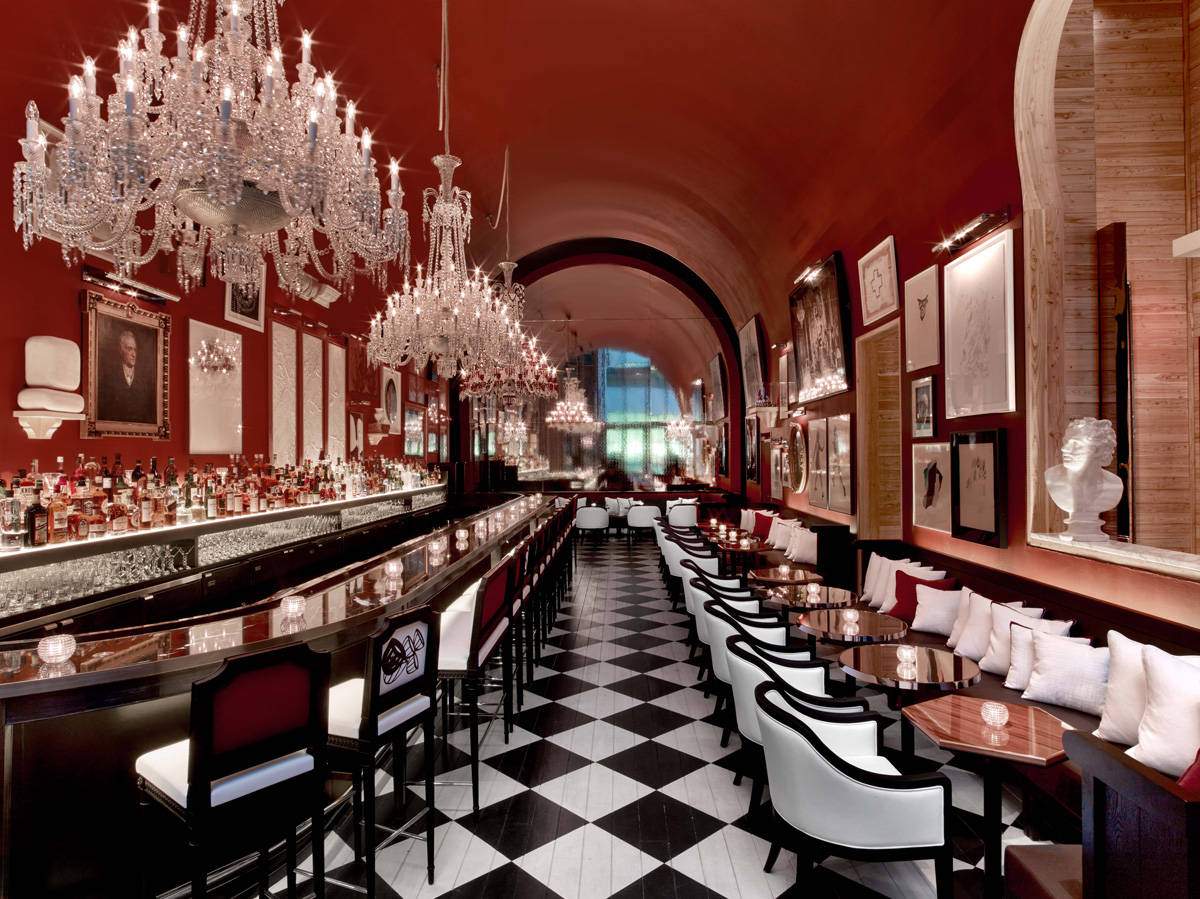 Ha aperto il primo Baccarat Hotel & Residences di New York