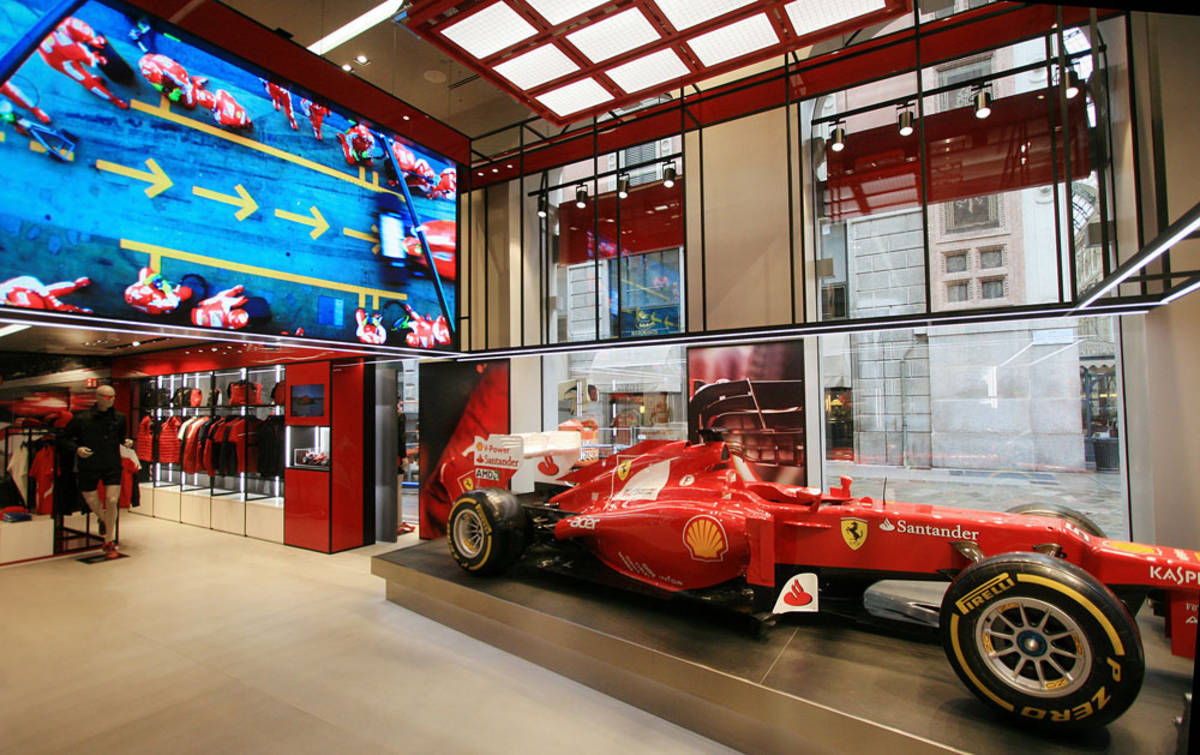 Inaugurato a Milano il nuovo Ferrari Store