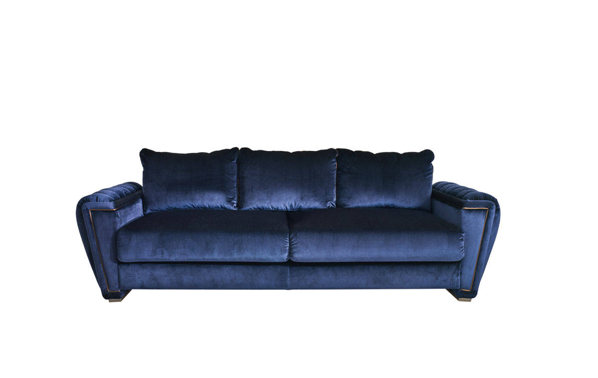 Colombostile. La capsule collection è in blu