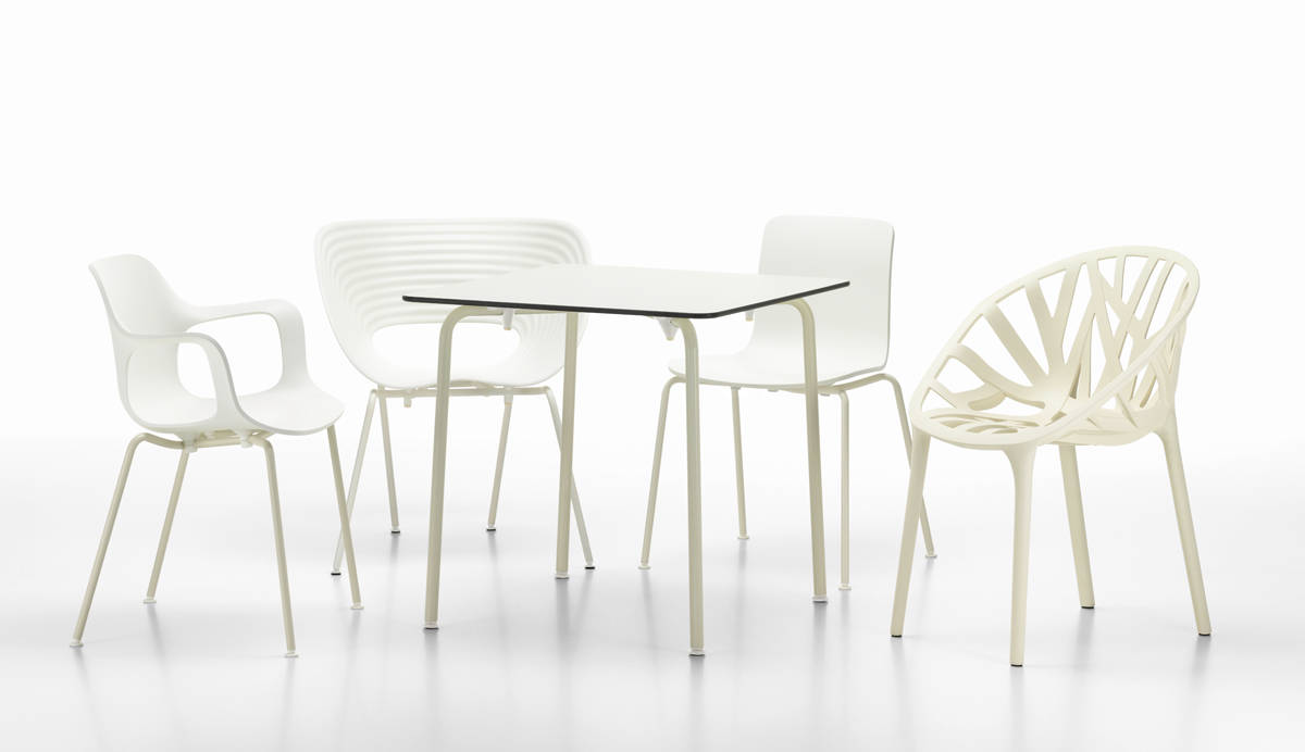 Vitra si veste di bianco