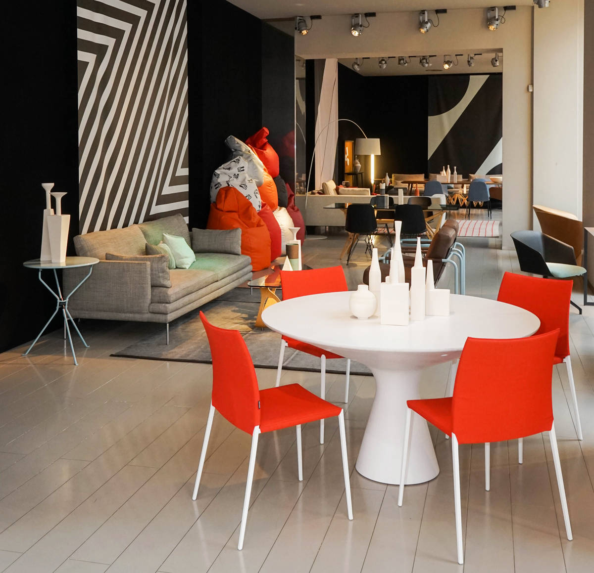 Ceramiche Milesi decora lo Zanotta Shop