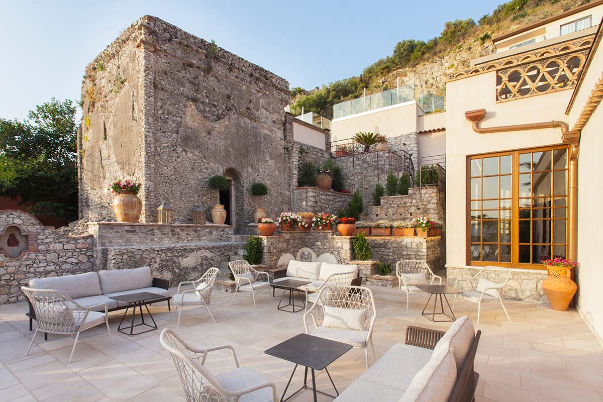 Un giardino mediterraneo per Pedrali