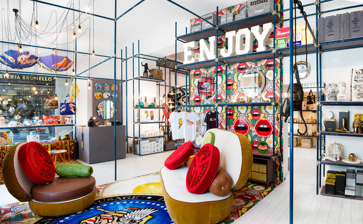 Il nuovo flagship store Seletti all'insegna della pop art