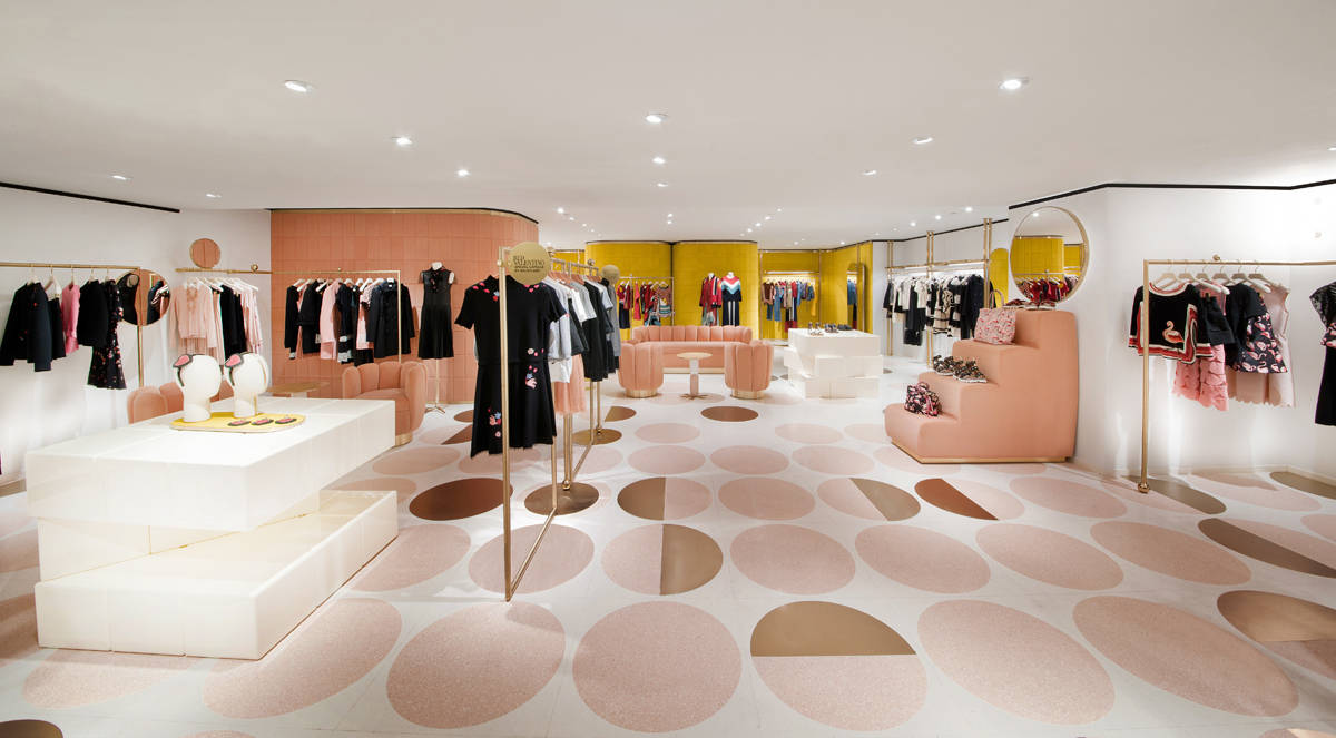 Un tocco di rosa cipria per REDValentino