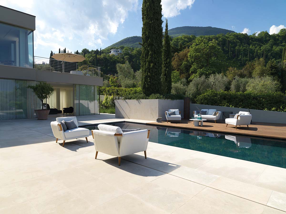 Flou debutta nell’outdoor