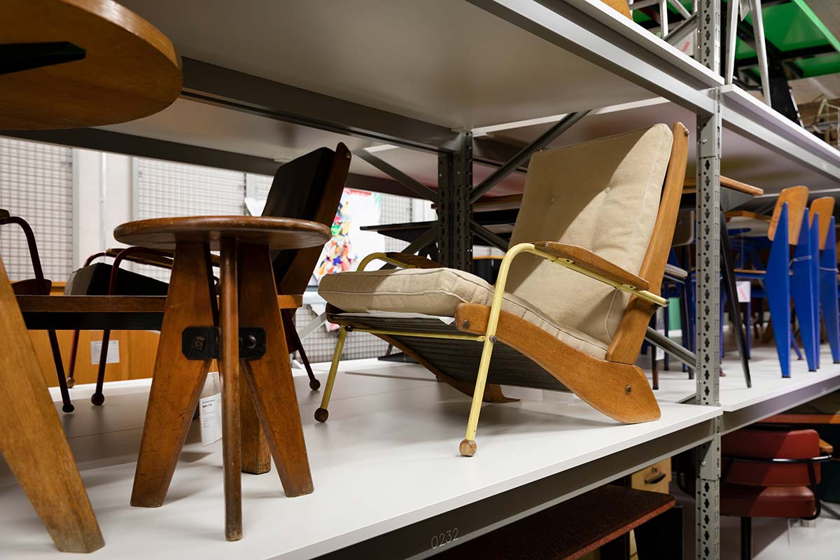 Kangourou by Vitra, Design Jean Prouvé (1948), Vitra Design Museum