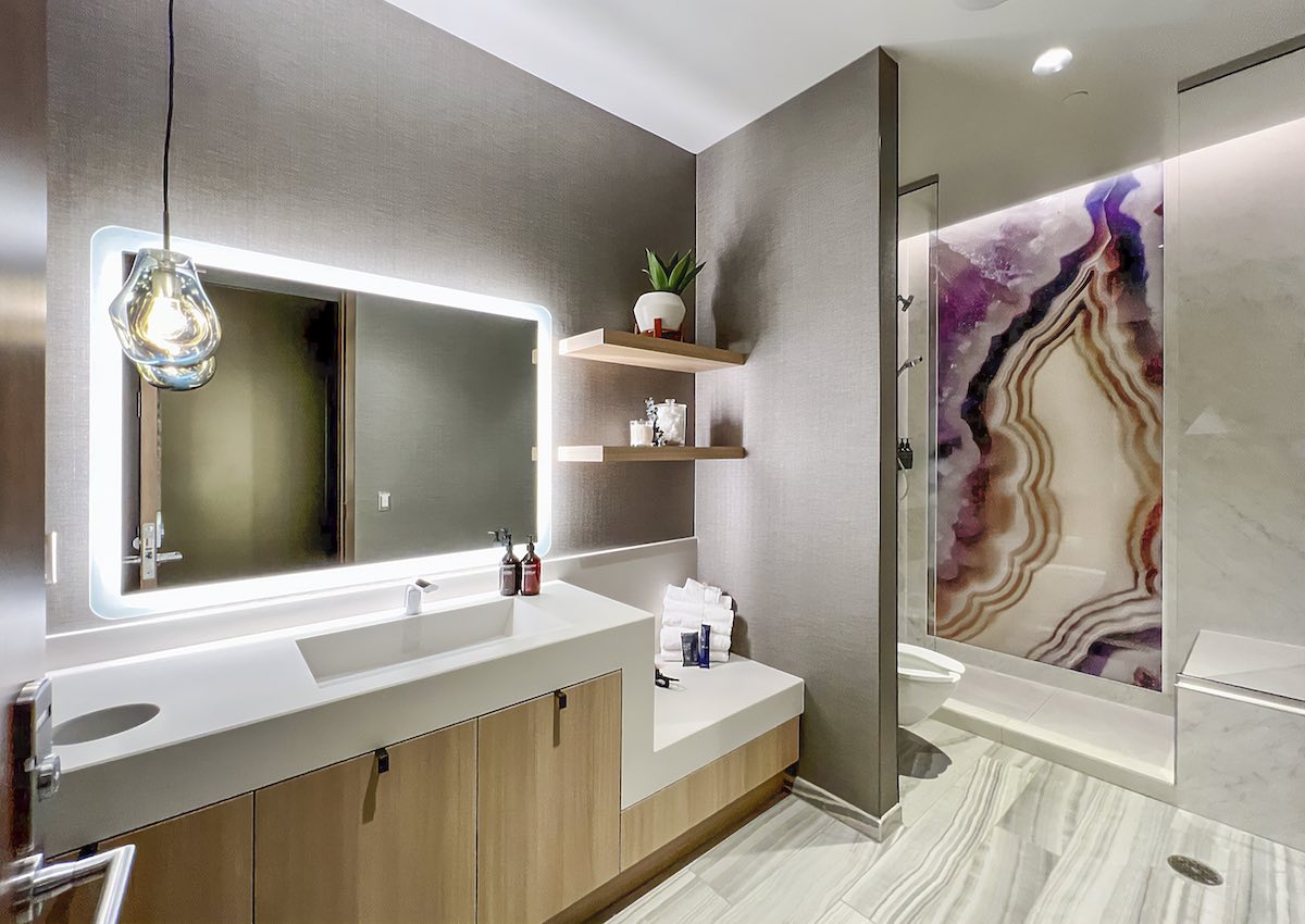 Delta Sky Club by Sicis, Los Angeles LAX Airport