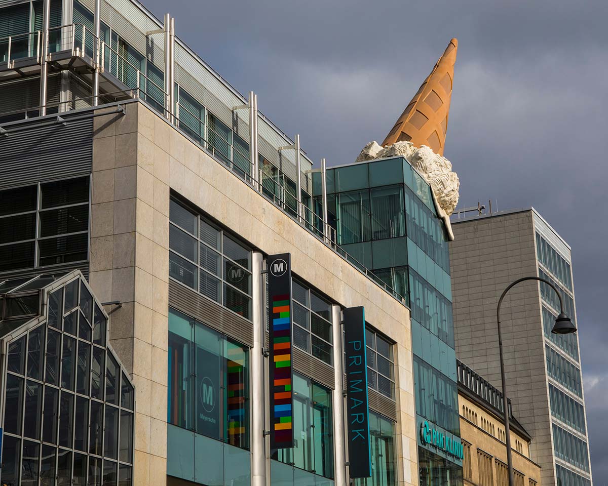 Dropped Cone, Neumarkt Galerie, Cologne - Photo © Chris Dorney