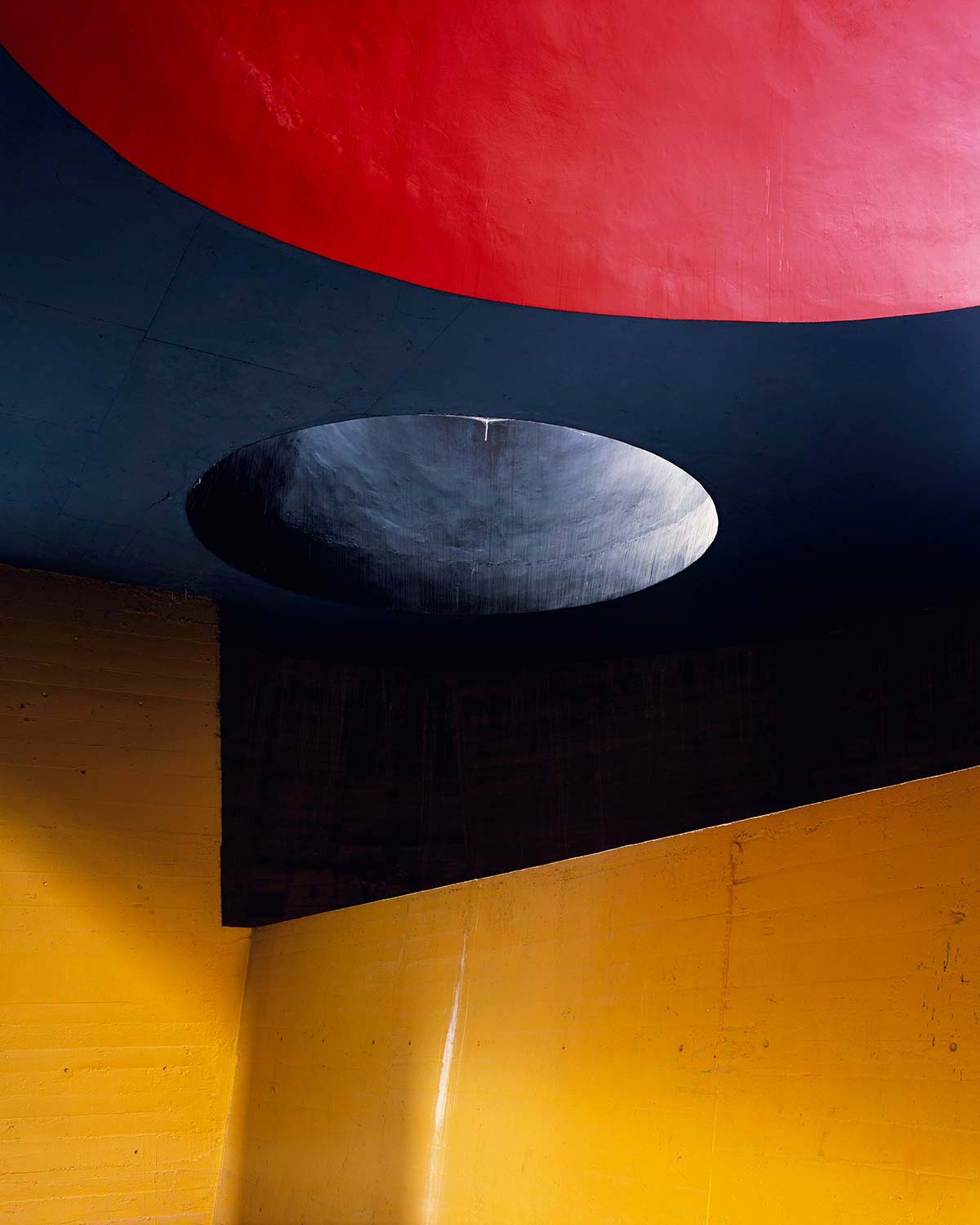 La Tourette - Canons de lumière (Architecture by Le Corbusier), 2007 - Photo © Hélène Binet