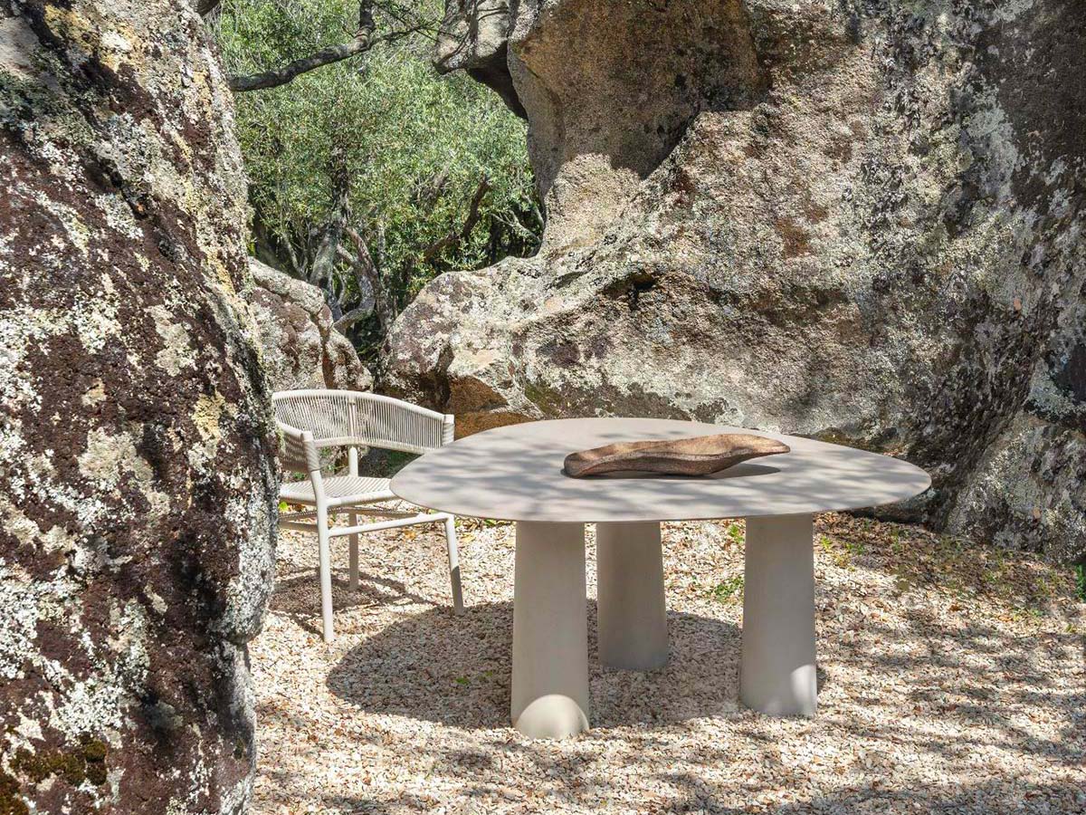 Bold, i nuovi tavoli di Ethimo per l’outdoor