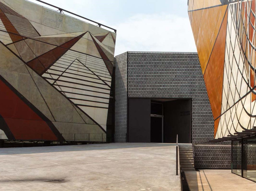Premio Charlotte Perriand a Frida Escobedo