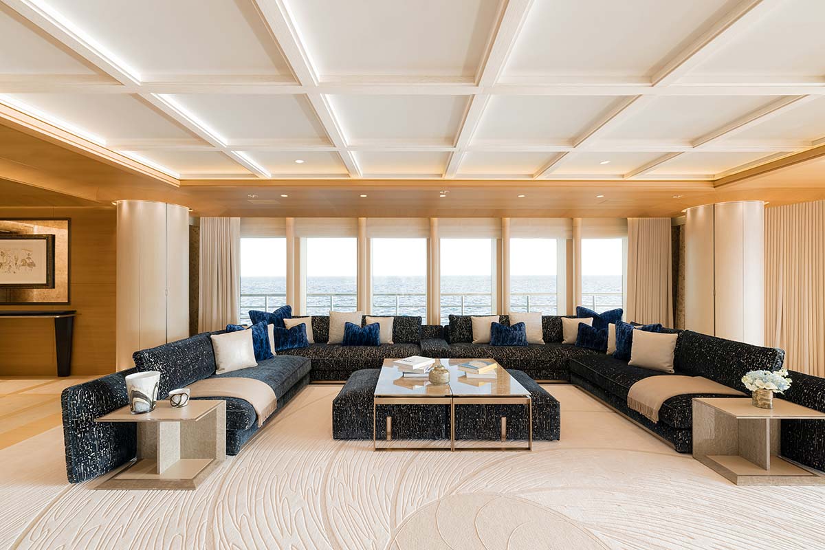 Visionnaire, interni su misura per lo yacht Here Comes The Sun