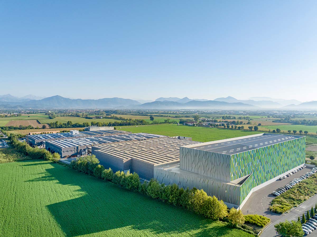 Pedrali Headquarters, Mornico al Serio, Italy - Photo © Ottavio Tomasini