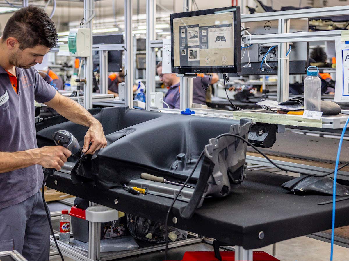 Poltrona Frau acquisisce KJ Ryan