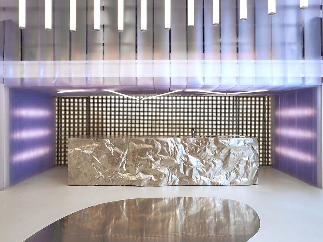 Il design scultoreo e originale di CARA  DAVIDE