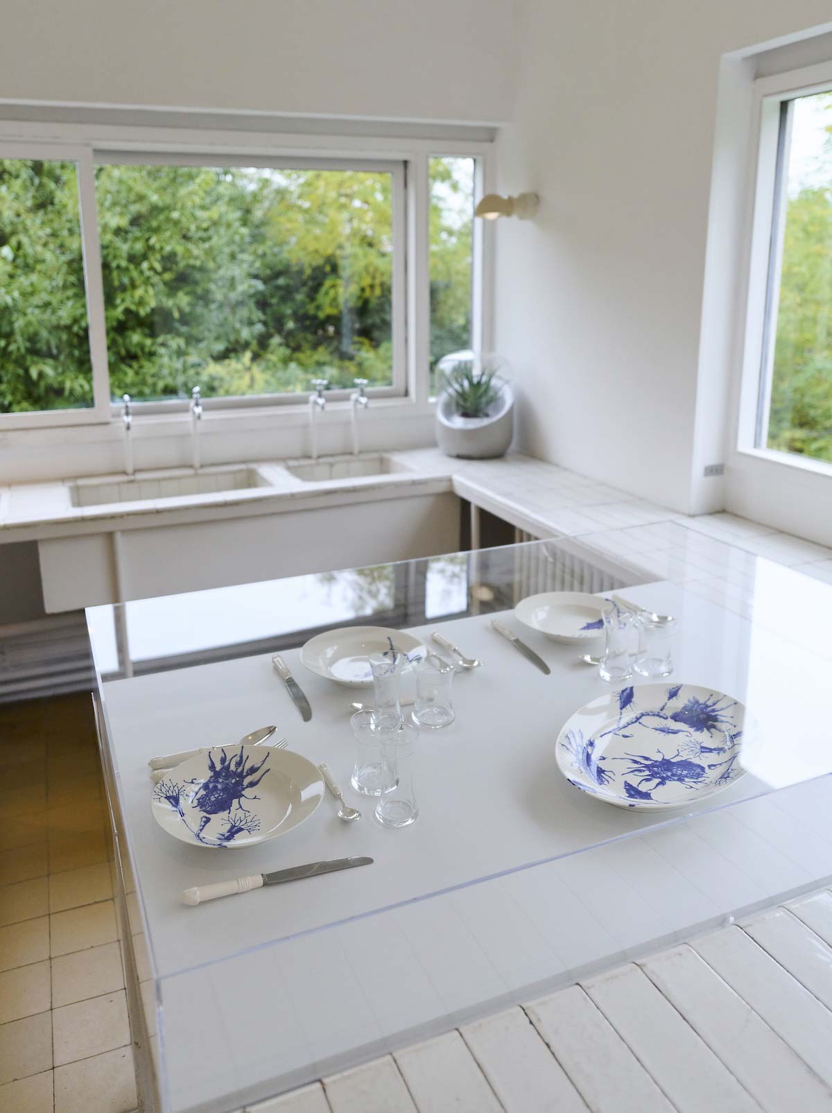 Service de table étrange végétation, design Garouste e Bonetti