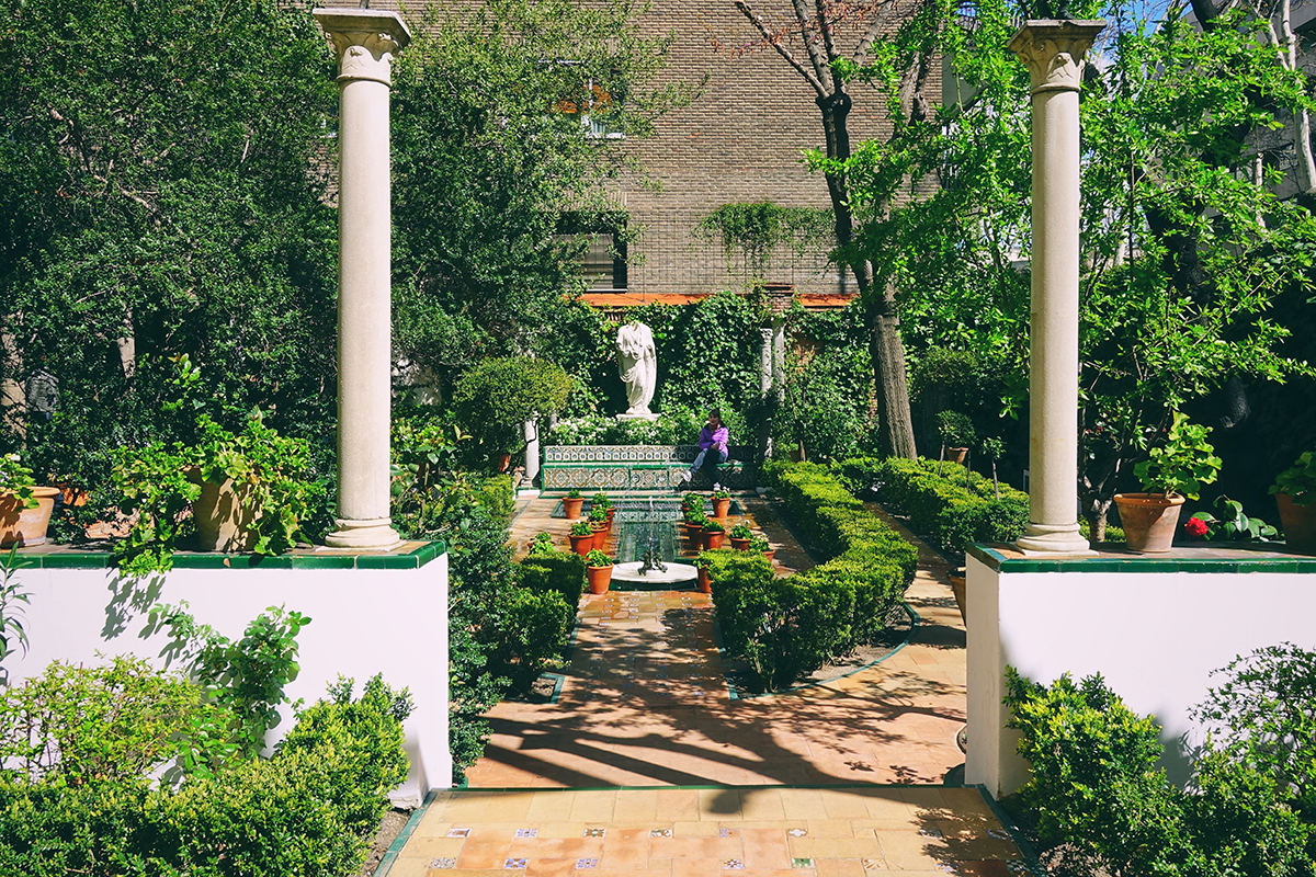 Garden of Museum Sorolla, Madrid - Photo © dmitro2009