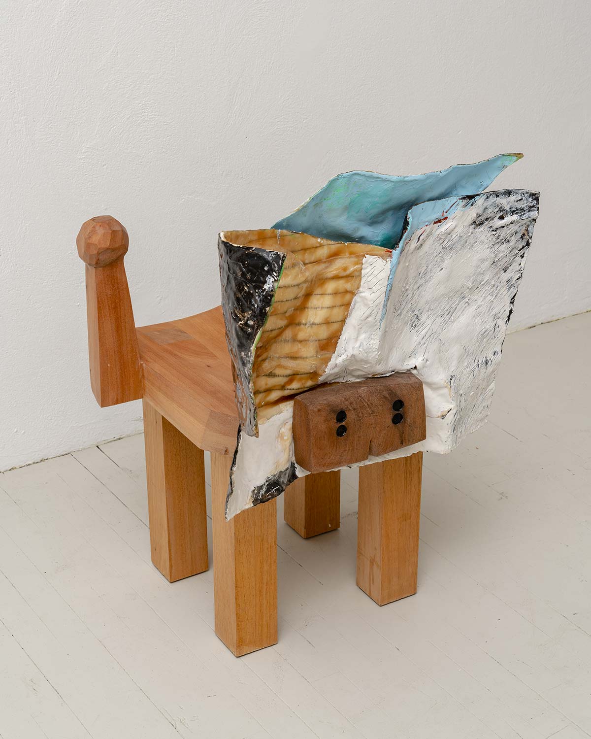 Shaped Fiberglass Chair II, design Minjae Kim