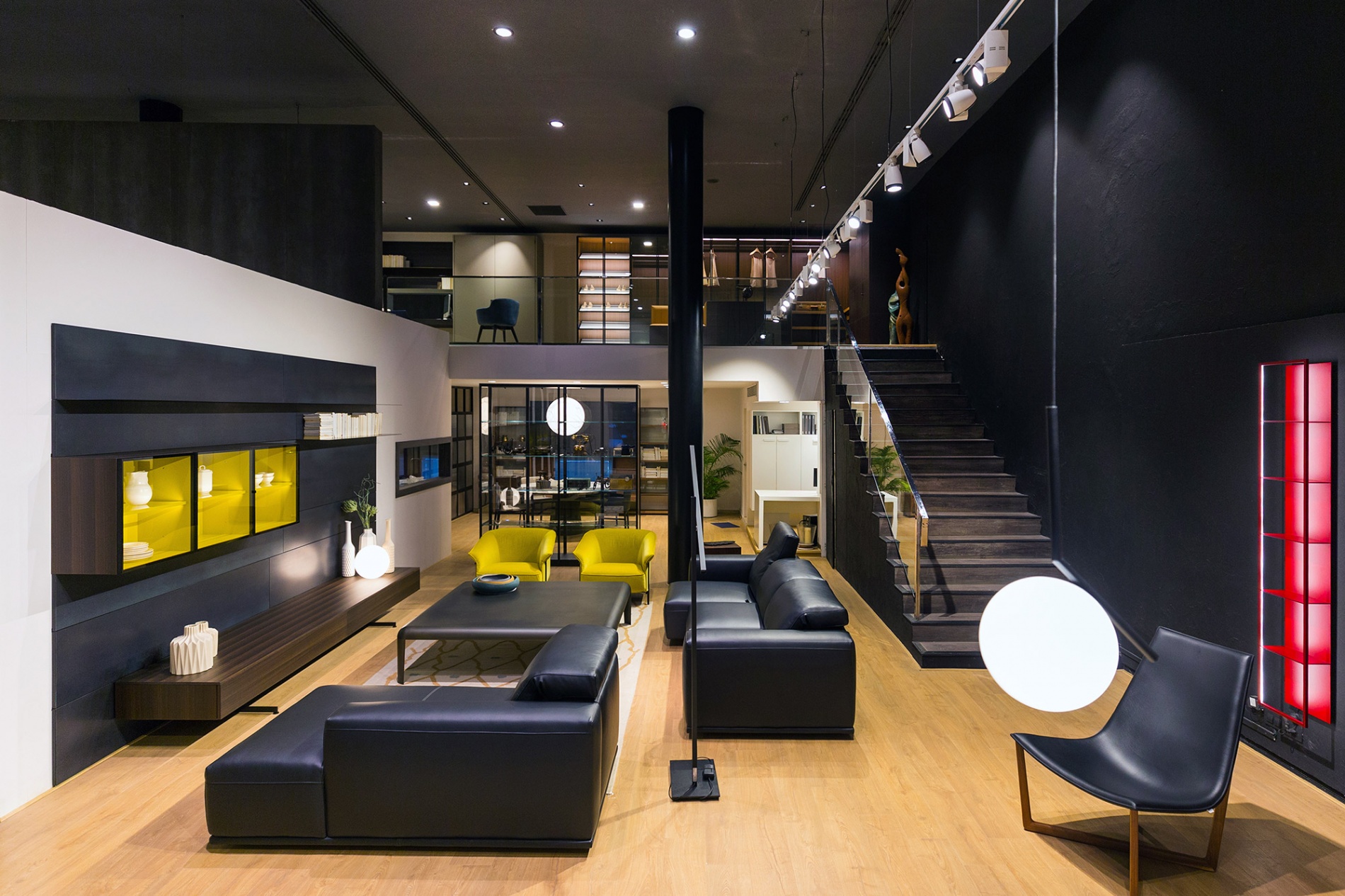 Porro Mumbai showroom by Furnitech - © Porro