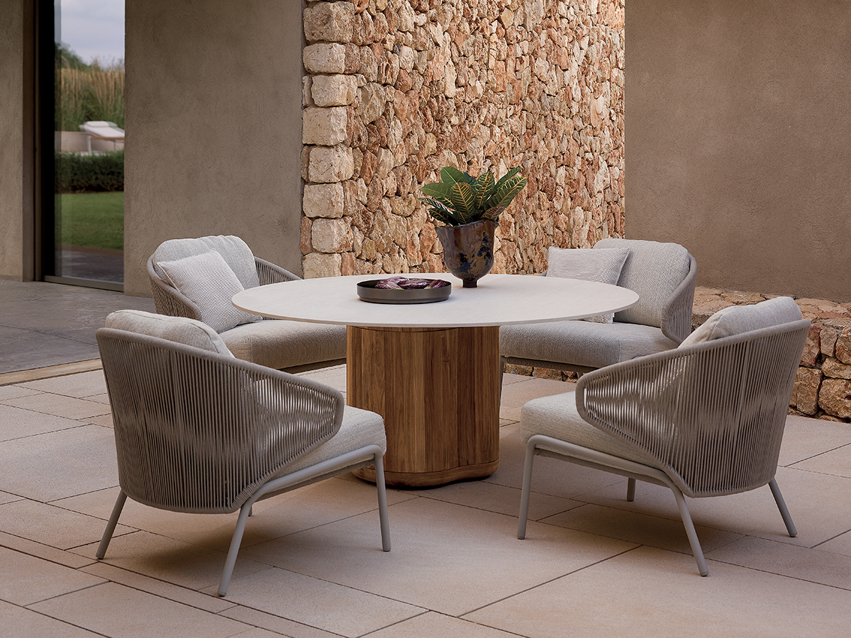 Ogado by Manutti, design Brent De Meulenaere