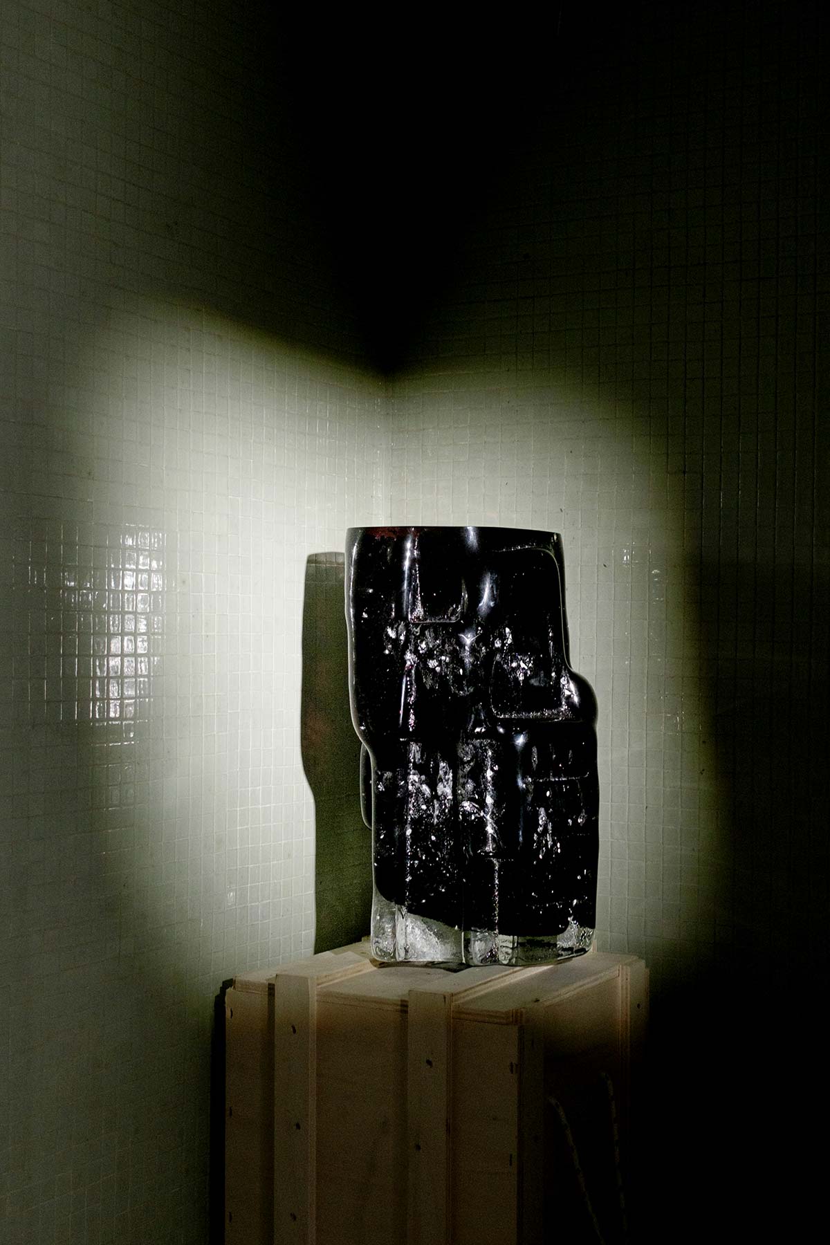 Two-Fold Silence by 6AM Glassworks - Photo © Tommaso Mariniello