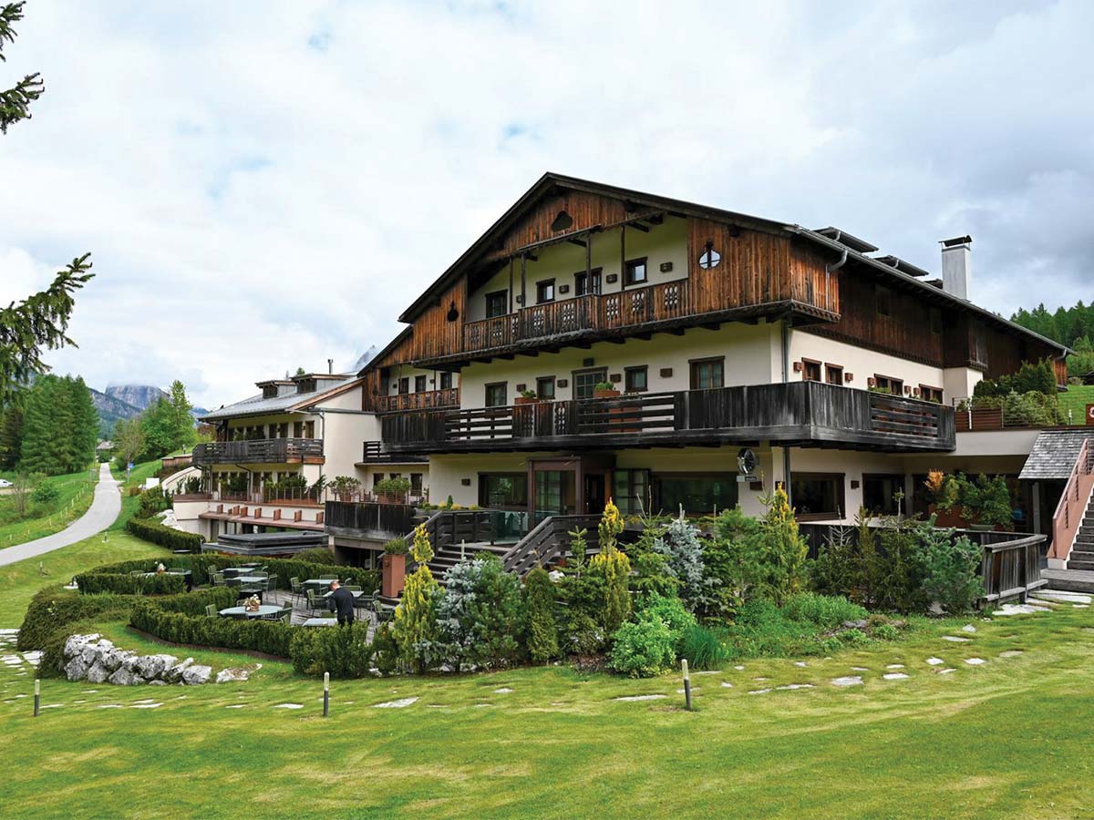 Rosapetra Spa Resort, Cortina, Italy - Photo © Luca Faggiotto