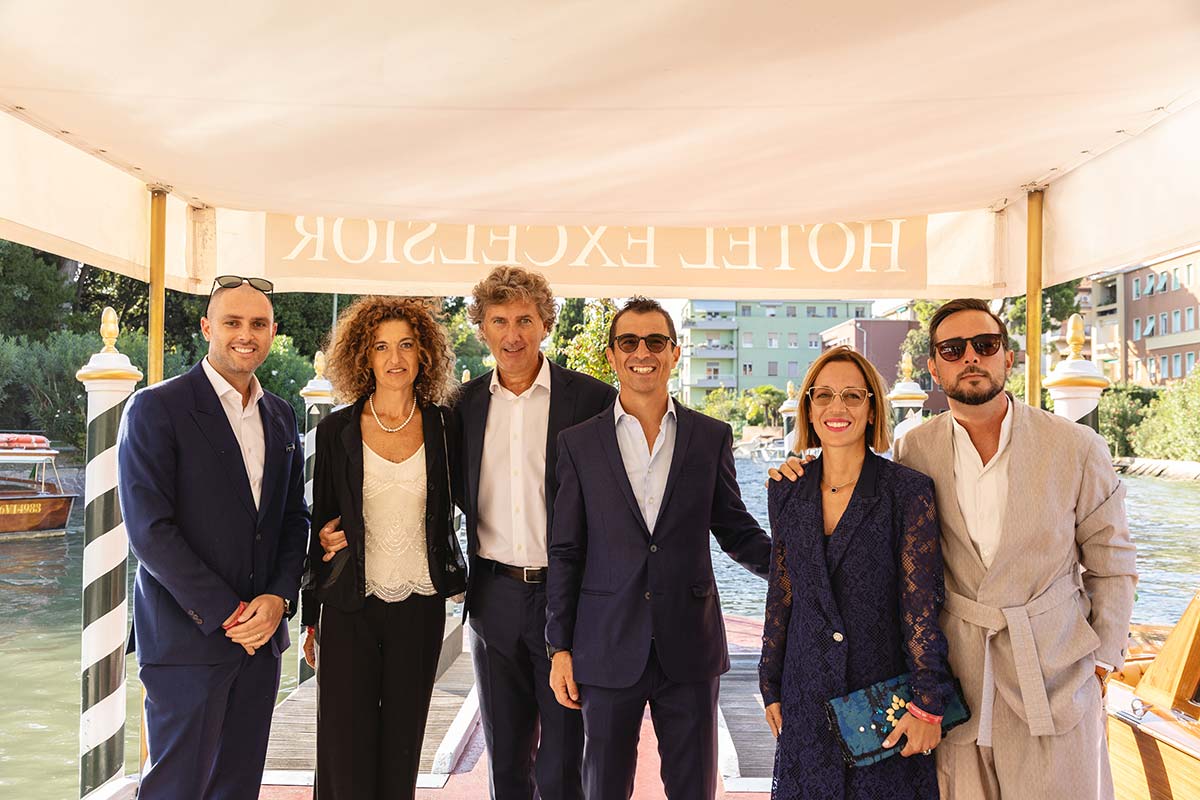 Da sinistra: Francesco Pirazzoli/Atlas Concorde, Alessandro Trivillin/Snaidero, Chiara Grespan, moglie di Alessandro Trivillin, Stefano Chiavaroli/Atlas Plan Erika Rastelli/Aran Cucine