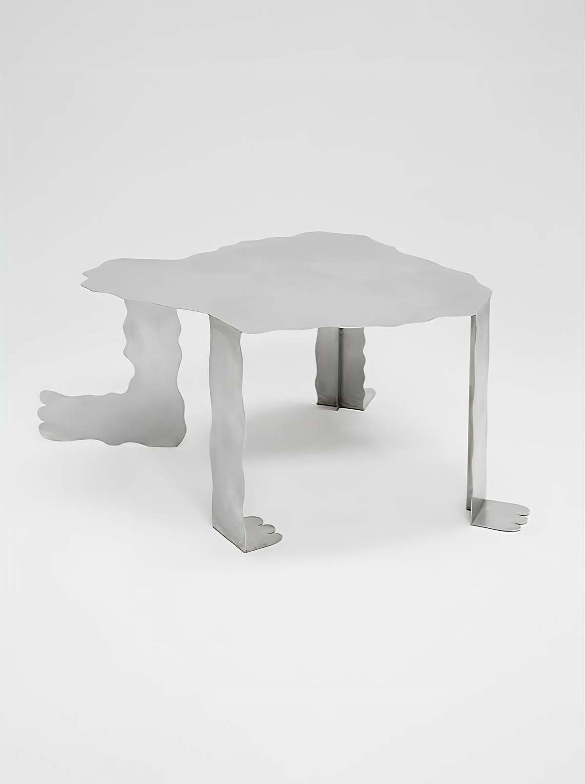 Custom Table by Casa Antillón - Photo © Antártica Estudio