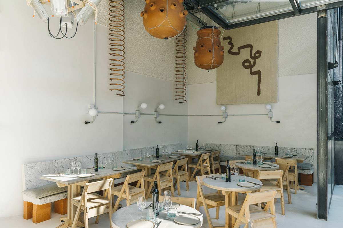 Il ristorante Mo de Movimiento, progettato dal designer Lucas Muñoz Muñoz - Photo © Sergio Albert:Gonzalo Machado