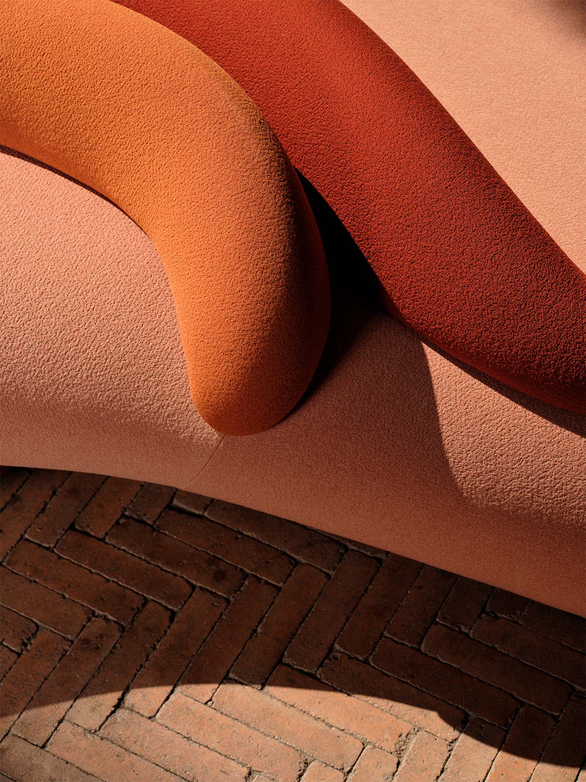 Loop by Ethimo, design Elena Salmistraro 