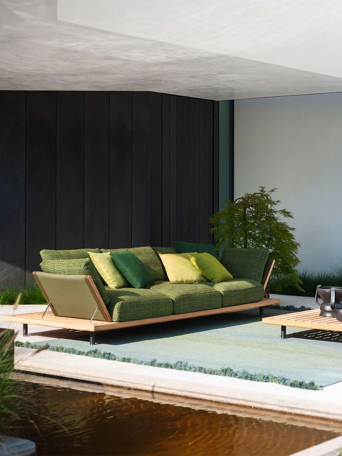 Philia by Roda, design Rodolfo Dordoni
