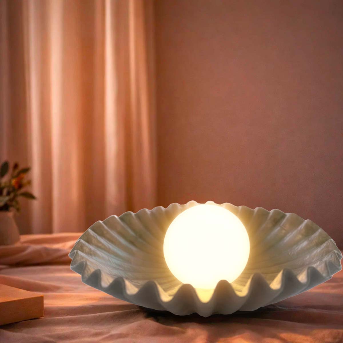 Pearlamp by Marta Pietra (Accademia di Belle Arti di Brera)